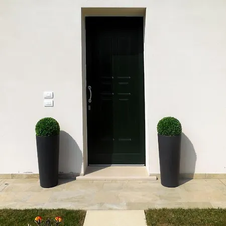 לינה וארוחת בוקר Le Mandragole 3*