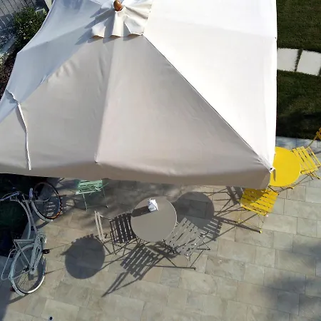 לינה וארוחת בוקר Le Mandragole 3*