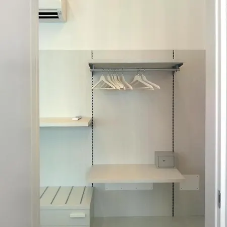 לינה וארוחת בוקר Le Mandragole רונקאדה